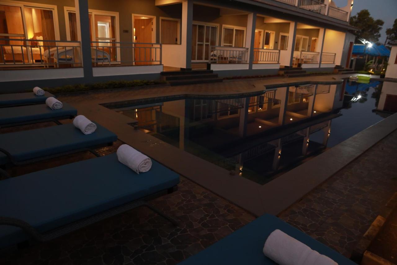 Gracias Cafe & Resort Morjim Buitenkant foto