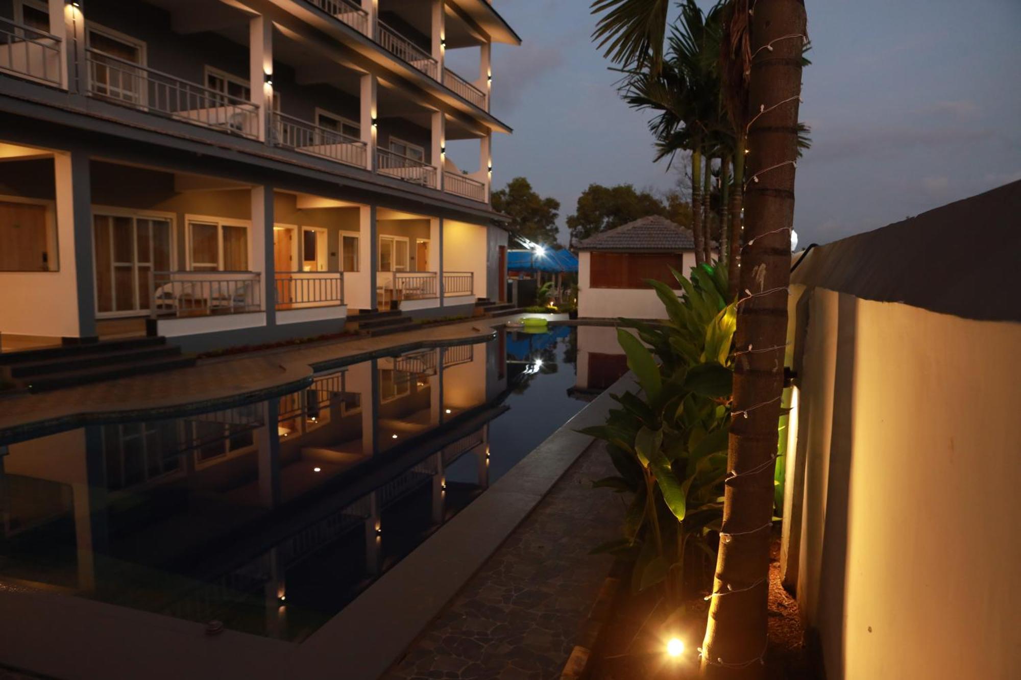 Gracias Cafe & Resort Morjim Buitenkant foto